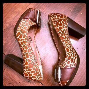 FOSSIL ANIMAL PRINT HEELS 